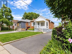 Building Photo - 51 Mould Ave
