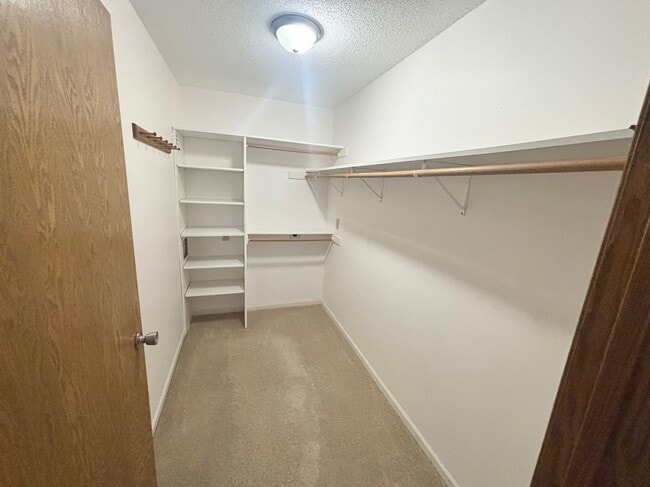 Building Photo - 10450 Washington Blvd NE