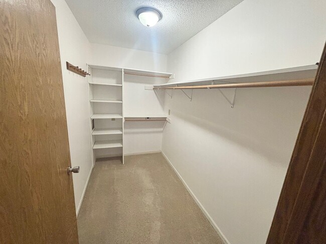 Foto del edificio - 10450 Washington Blvd NE