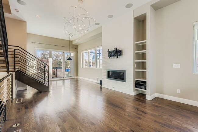 Foto del edificio - City Park West Home Available Immediately!