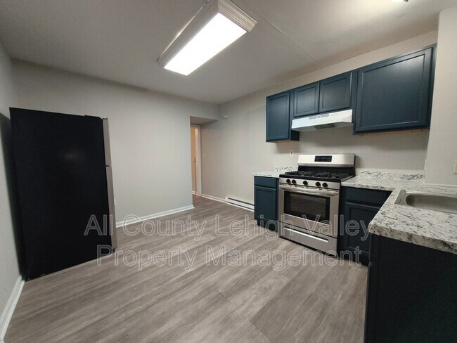 Foto del edificio - 339 W Lincoln St
