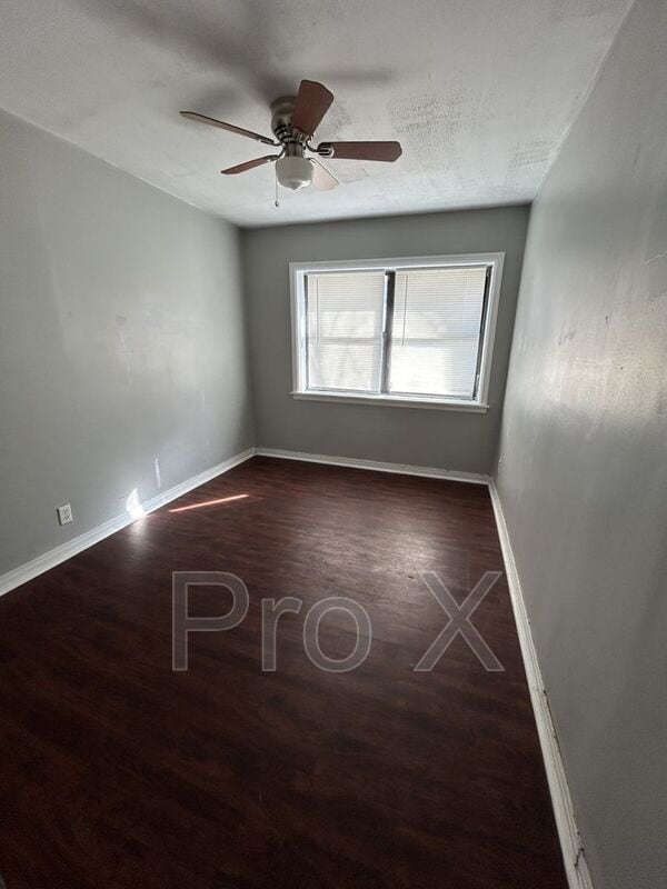 Building Photo - 126 E 13th St