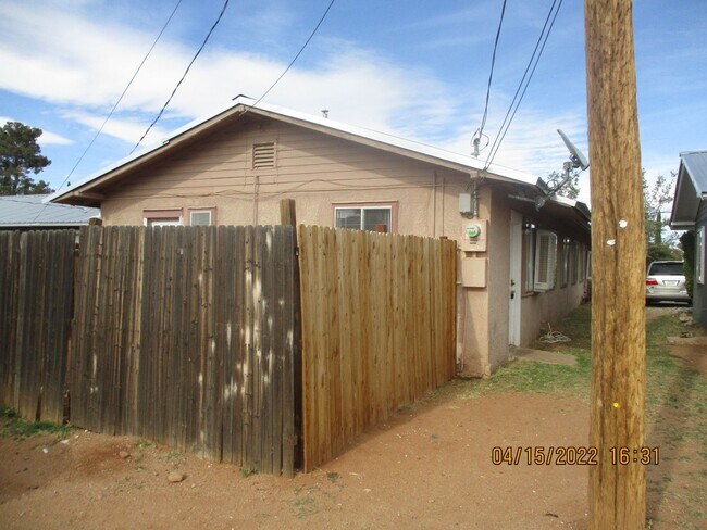 Building Photo - 524 North Ave