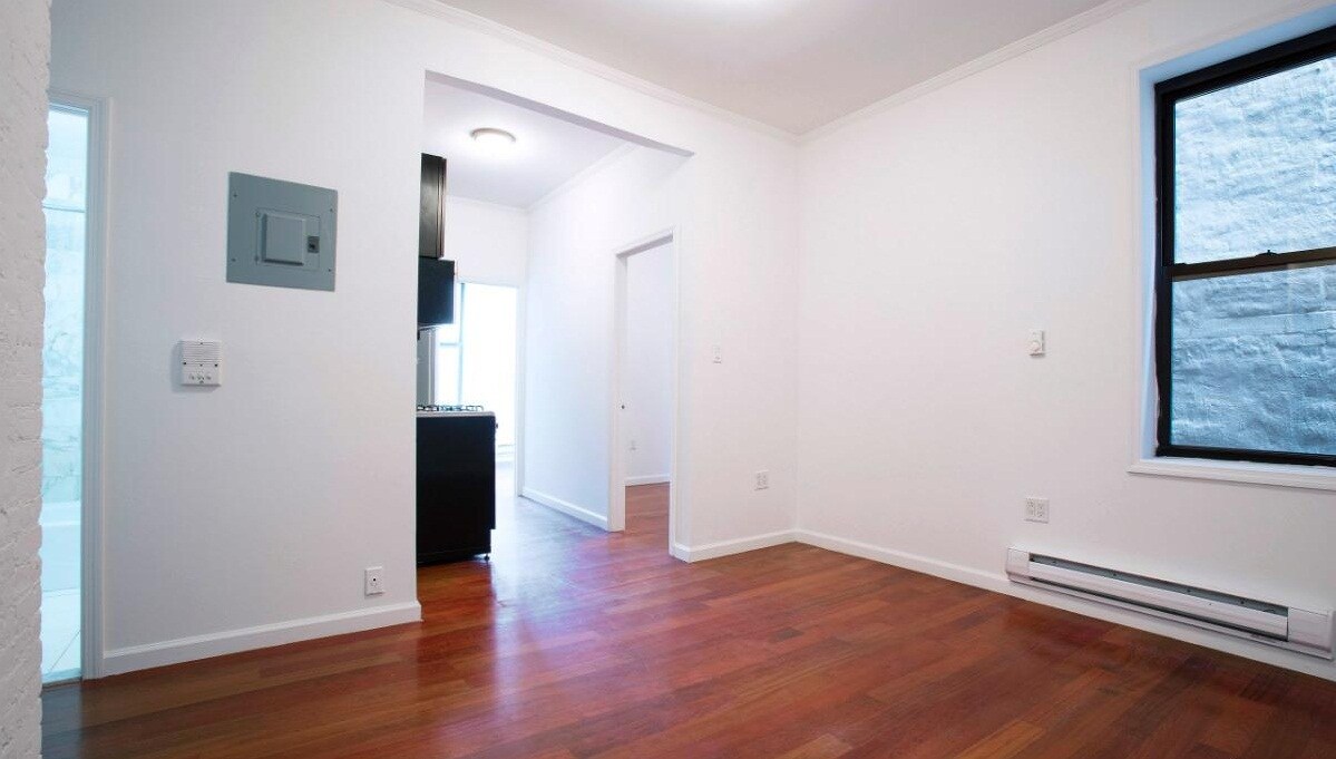 Foto del edificio - 256 E 2nd St