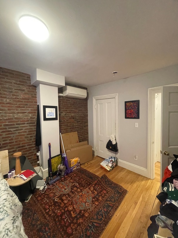 Building Photo - 206 Newbury St