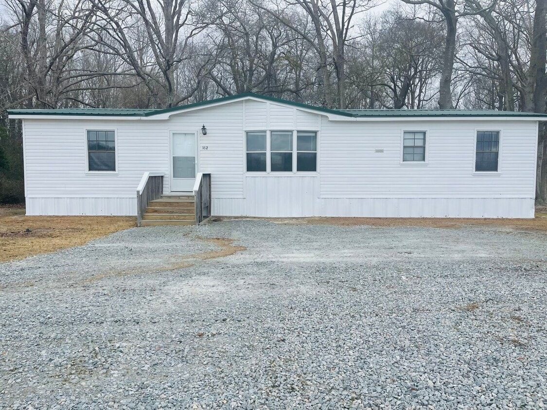 Primary Photo - 3 BR, 2 BA doublewide in Pikeville school district