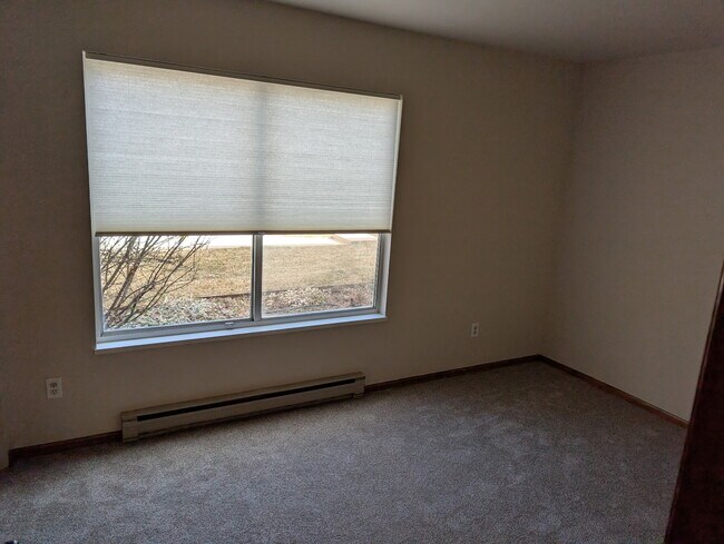 Building Photo - 3465 Lochwood Dr