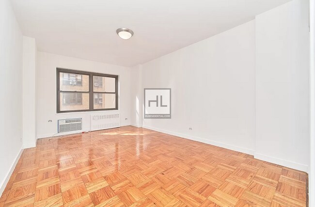 Foto del edificio - EAST 55 STREET