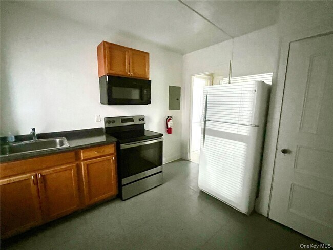 Foto del edificio - 101 Wickham Ave