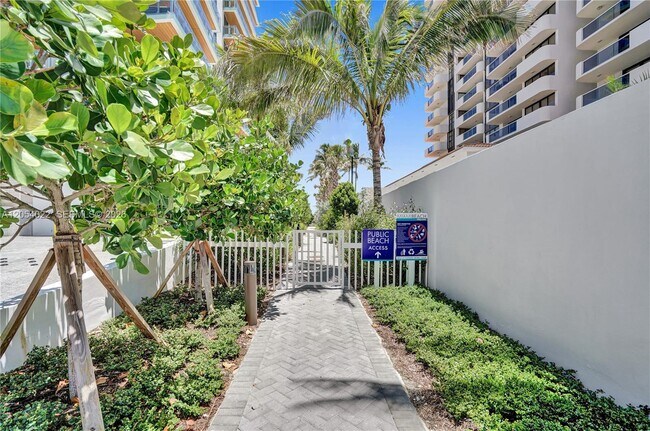 Foto del edificio - 5700 Collins Ave