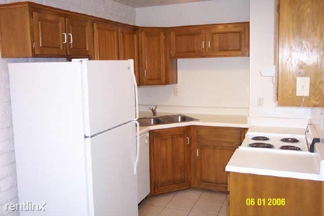 Building Photo - 3021 N 32nd St