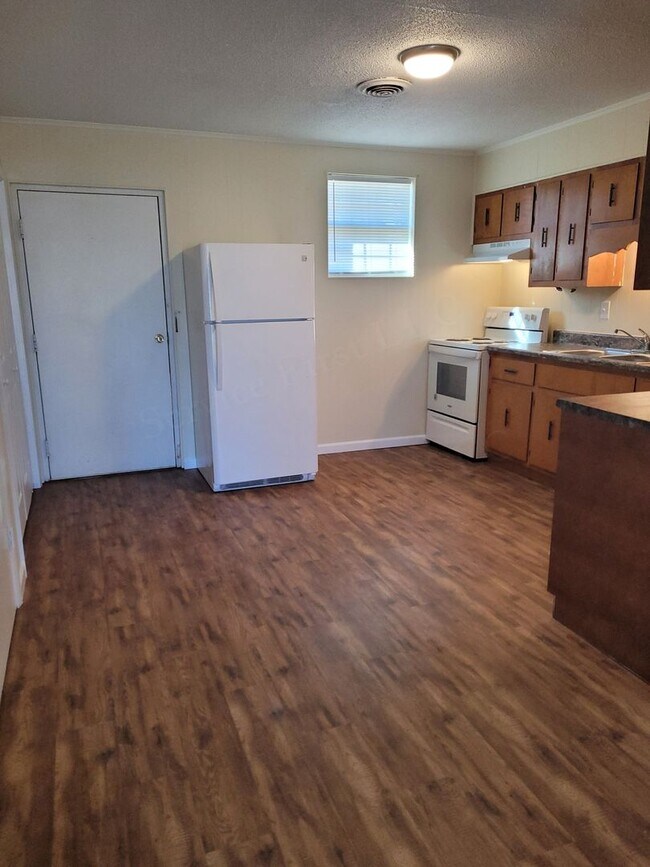 Foto del edificio - Malden Four Plex