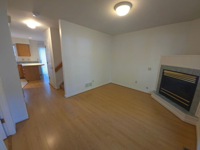 Foto del edificio - 2321 Grove St