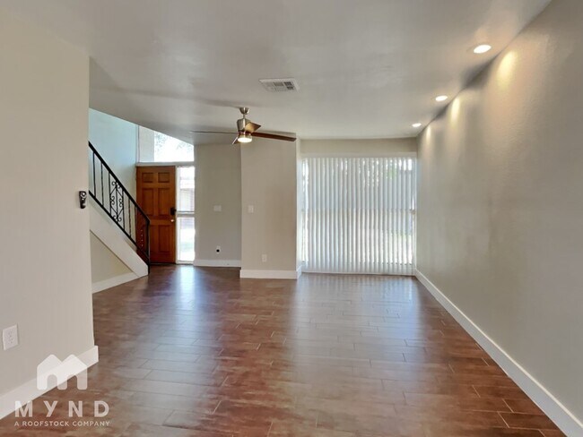 Foto del edificio - 8243 E Thomas Rd