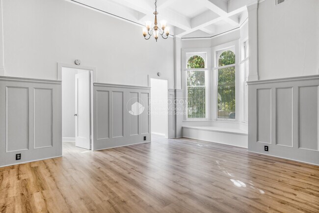 Foto del edificio - 1710 6th Ave