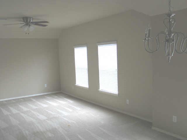Building Photo - 6918 Woodridge Row Dr