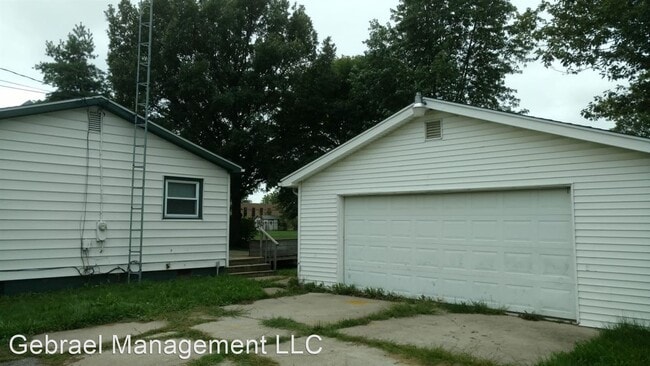 Building Photo - 3 br, 1 bath House - 2462 Miami Beach Dr.