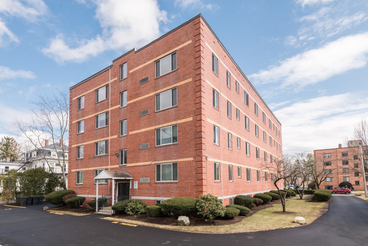 125 Pleasant St Unit 306, Arlington, MA 02476 Condo for Rent in Arlington, MA