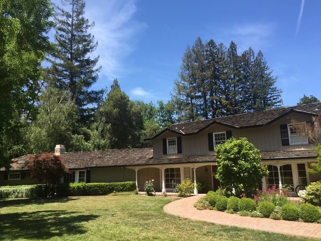 Building Photo - 25567 Willow Pond Ln