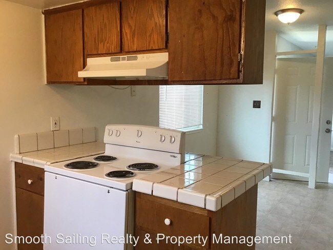 Building Photo - 5934-5934 Clover Manor Way