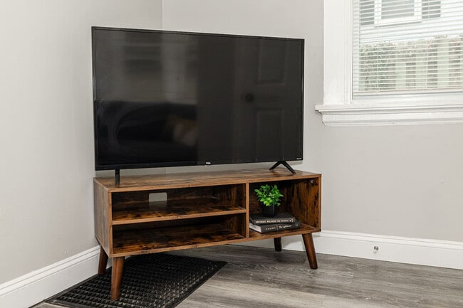 Building Photo - 216 Gilman Ave