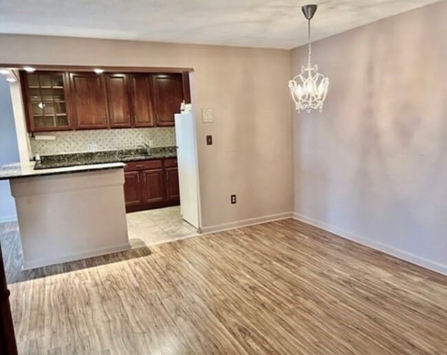 Building Photo - 300 Governors Dr