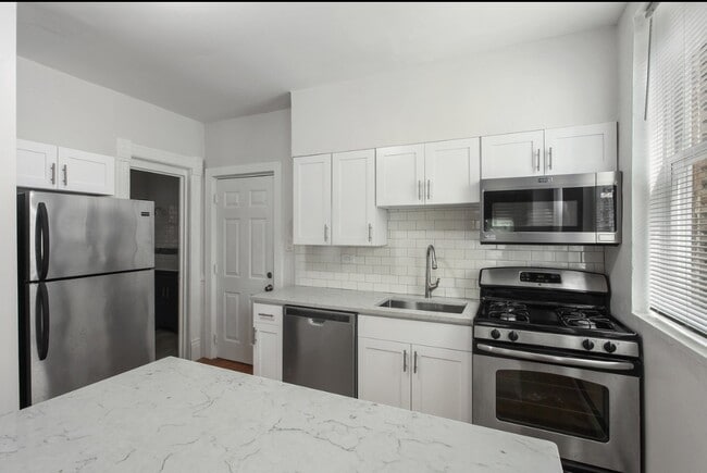 Building Photo - 1420 N Campbell Ave
