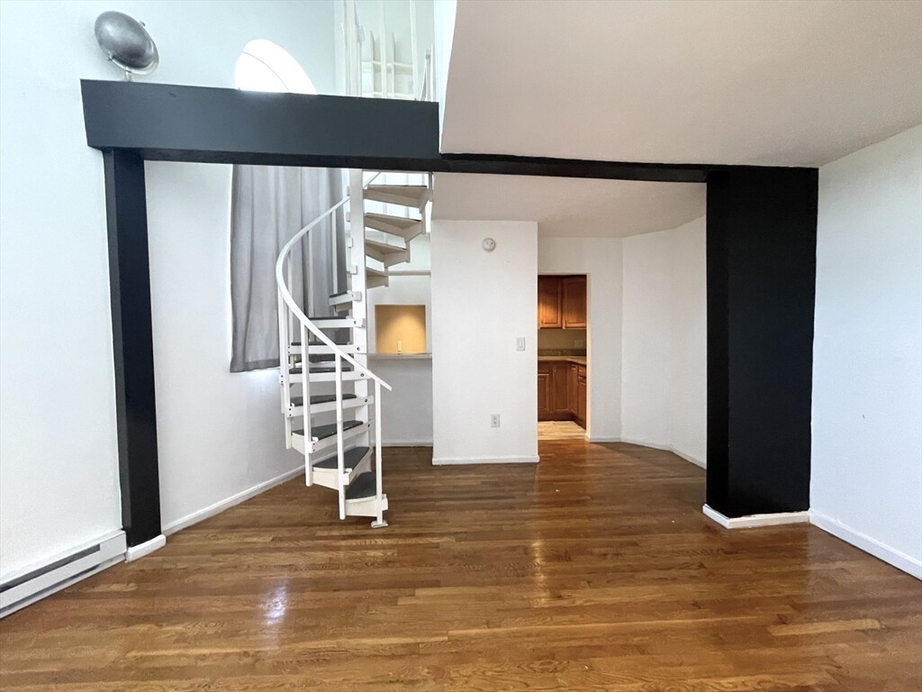 Primary Photo - 124 Winnisimmet St