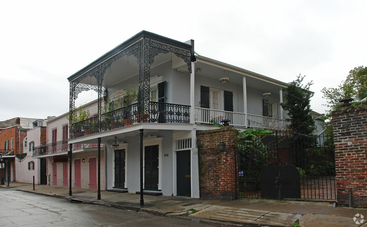 Primary Photo - 616 Dumaine St