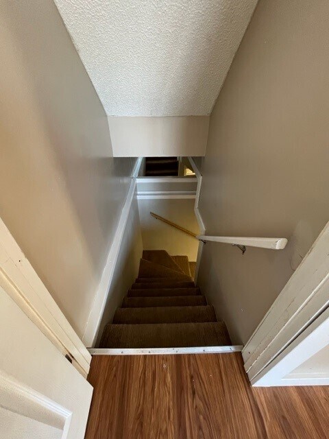 Building Photo - 9831-9897 97 St