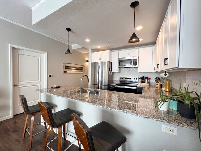 Photo - 1975 N Grant St Apartment