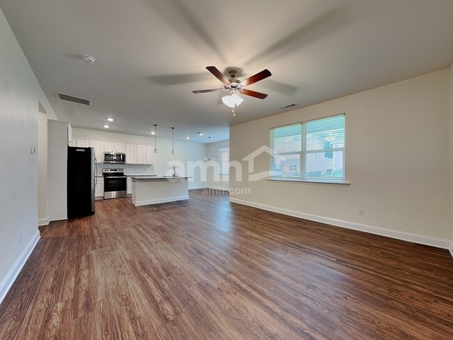 Foto del edificio - 3264 Brierhill Rd