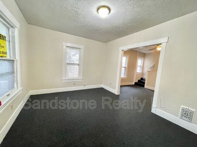 Foto del edificio - 2614-2616 Broadway