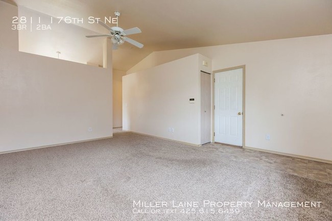 Building Photo - Adorable 3 bedroom in Lakewood Commons!