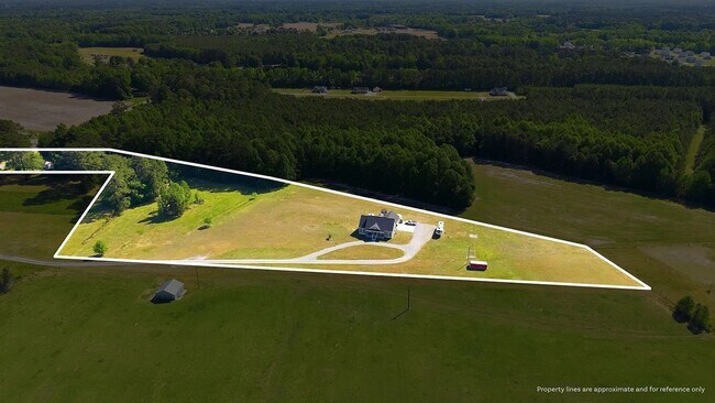 Foto del edificio - Quiet Country Living on 6+ Acres Between Rocky Mount and Wilson