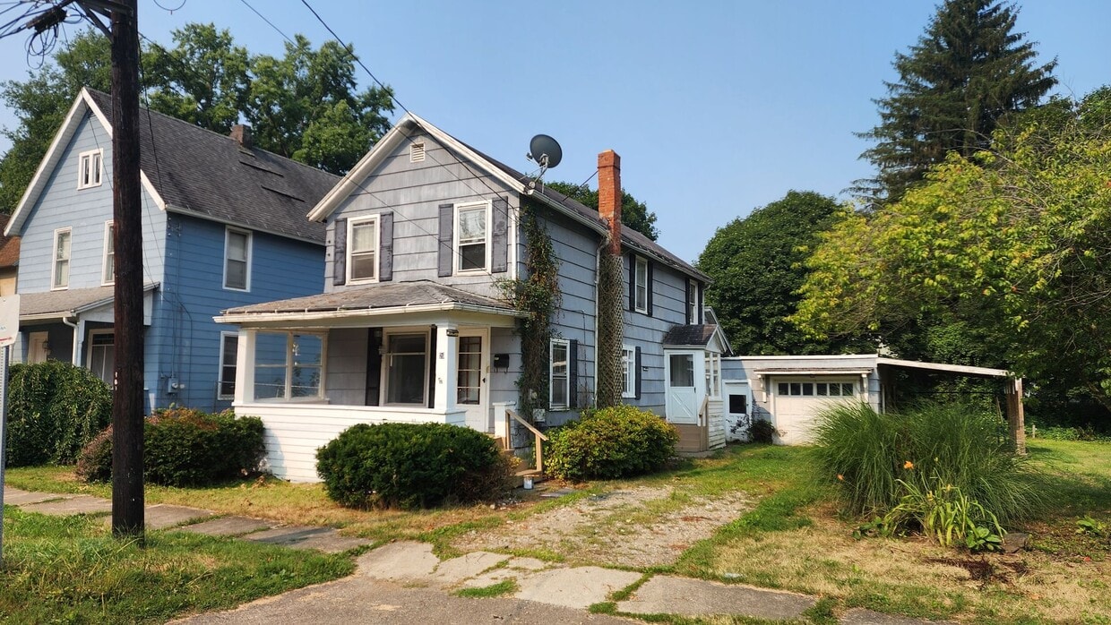 Primary Photo - Single Family Three Bedroom Home in Salama...