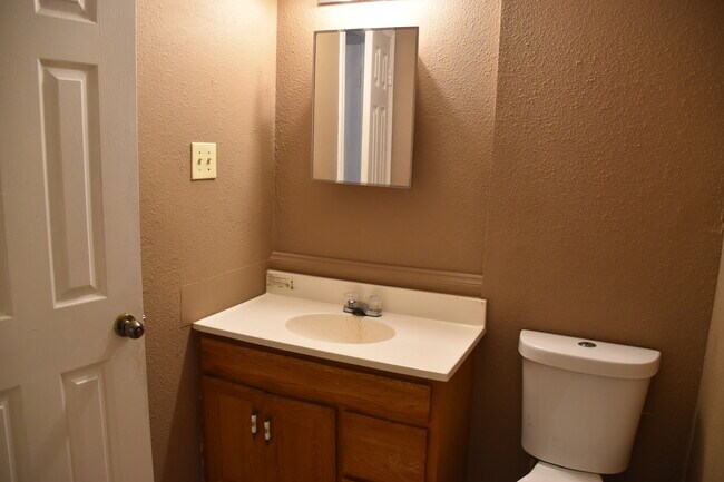 Master bathroom - 1900 Superior St