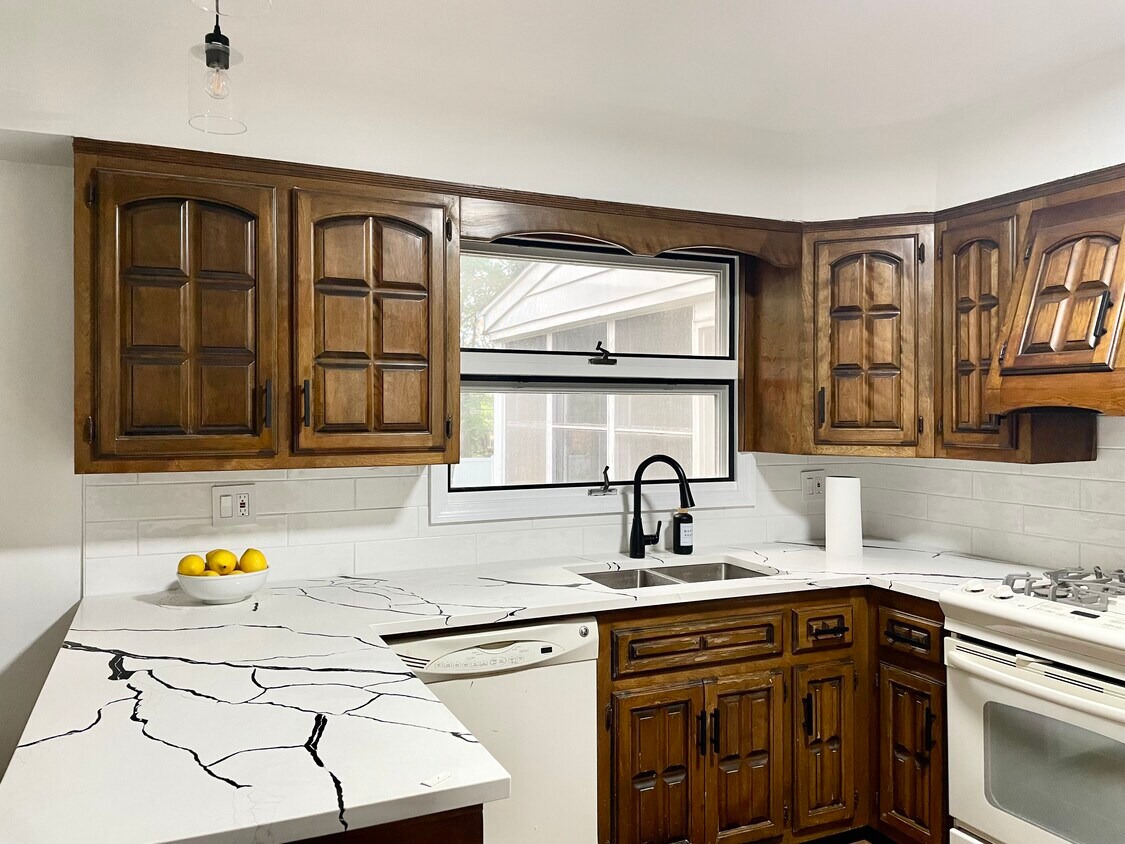 Foto principal - 961 Phelps Rd