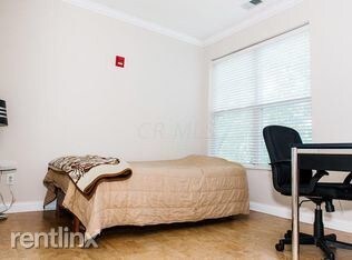 Foto del edificio - 2245 Riverside Dr