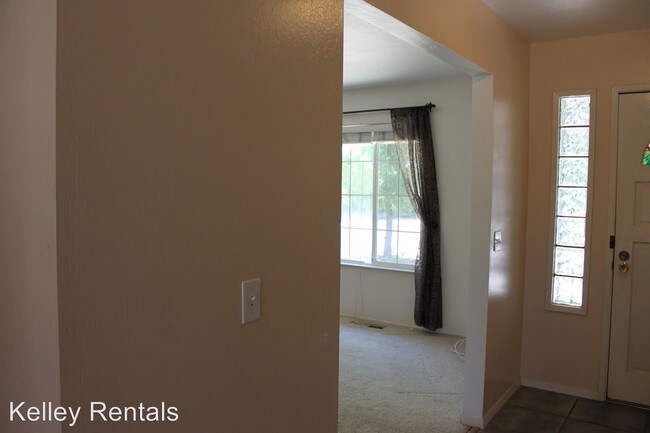 Foto del edificio - 3 br, 2 bath House - 1832 Holiday St