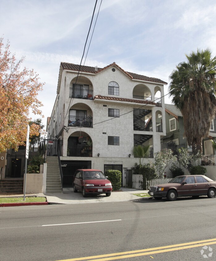 Foto principal - 176 S Virgil Ave