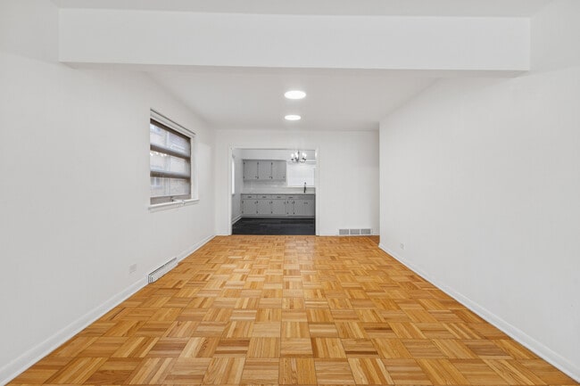 Foto del edificio - 10454 S Claremont Ave