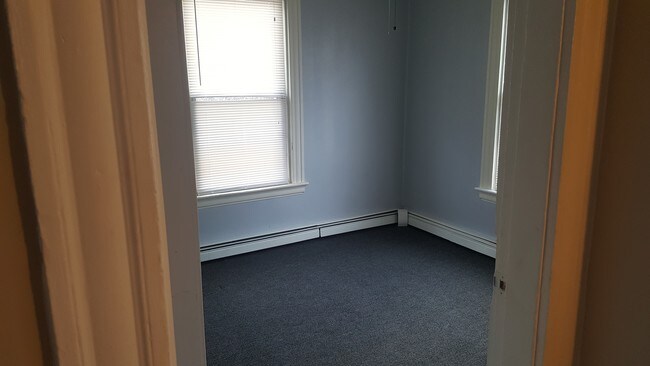 Cama 1 - 16 Europe St