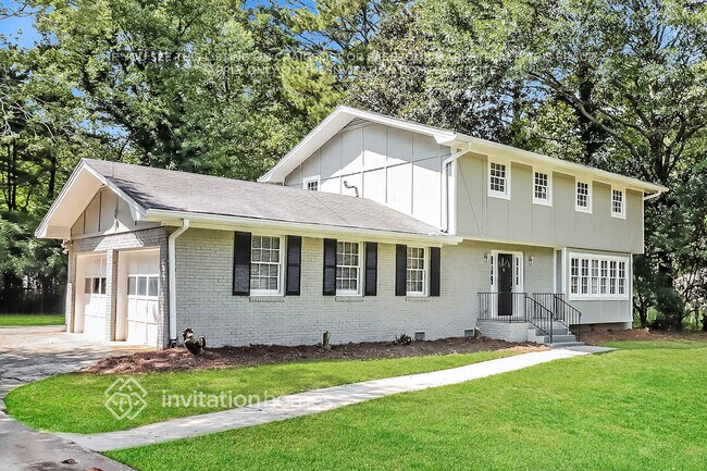 Foto del edificio - 4906 Happy Hollow Rd