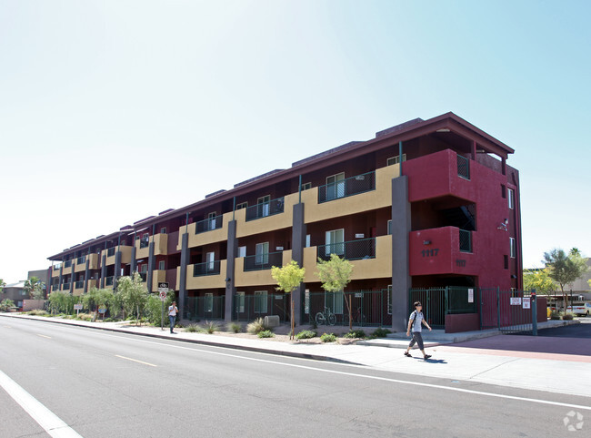 Building Photo - Tempe Horizons