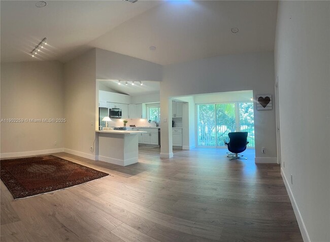 Foto del edificio - 9257 NW 9th Pl