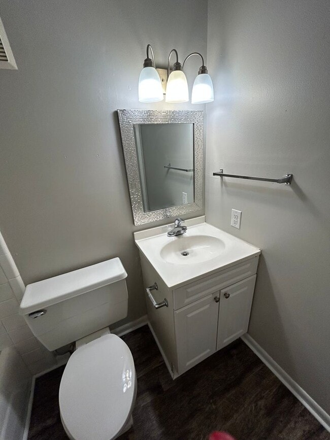 Interior Photo - Oakridge