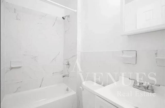 Building Photo - 2 bedroom in NEW YORK NY 10003