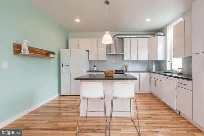 Foto del edificio - 3039 Baltz St