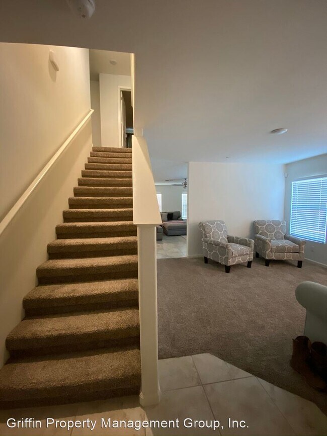 Foto del edificio - 5 br, 3.5 bath House - 512 Barbara Ave.